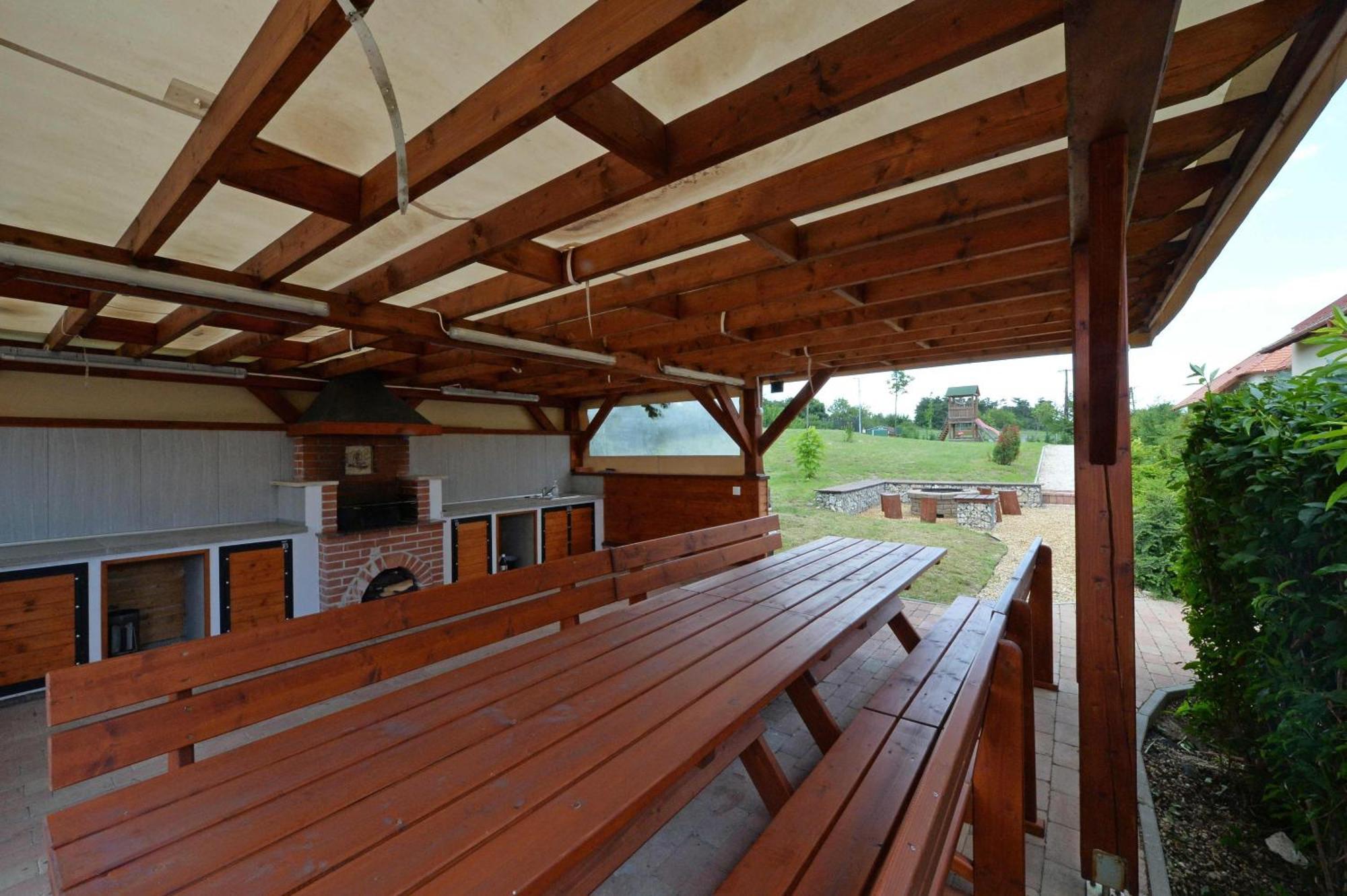 Aranymandula Apartmanok Balatonakali Exterior foto