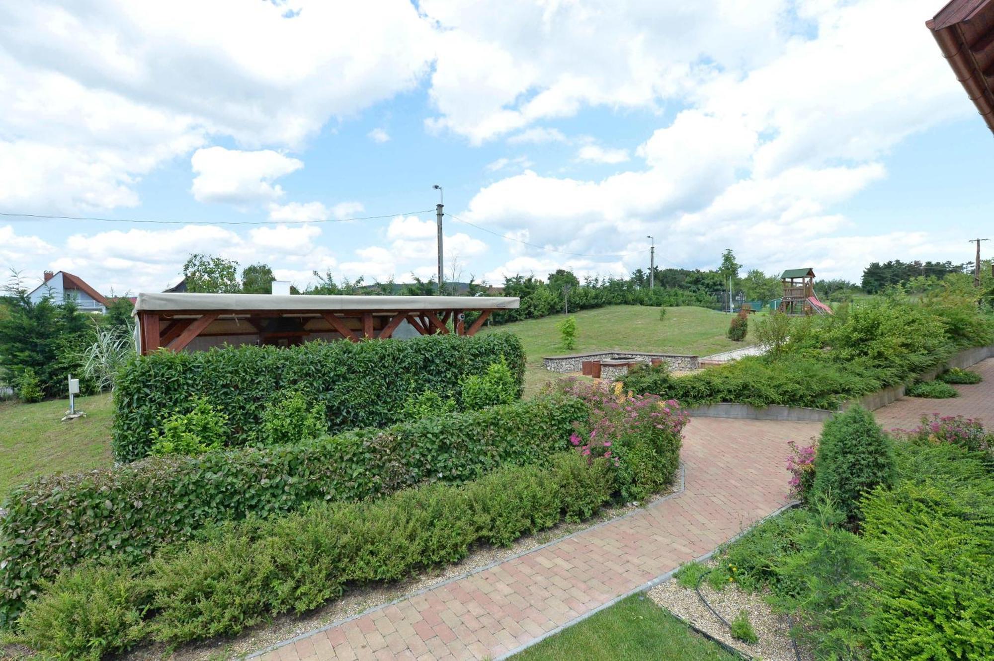 Aranymandula Apartmanok Balatonakali Exterior foto