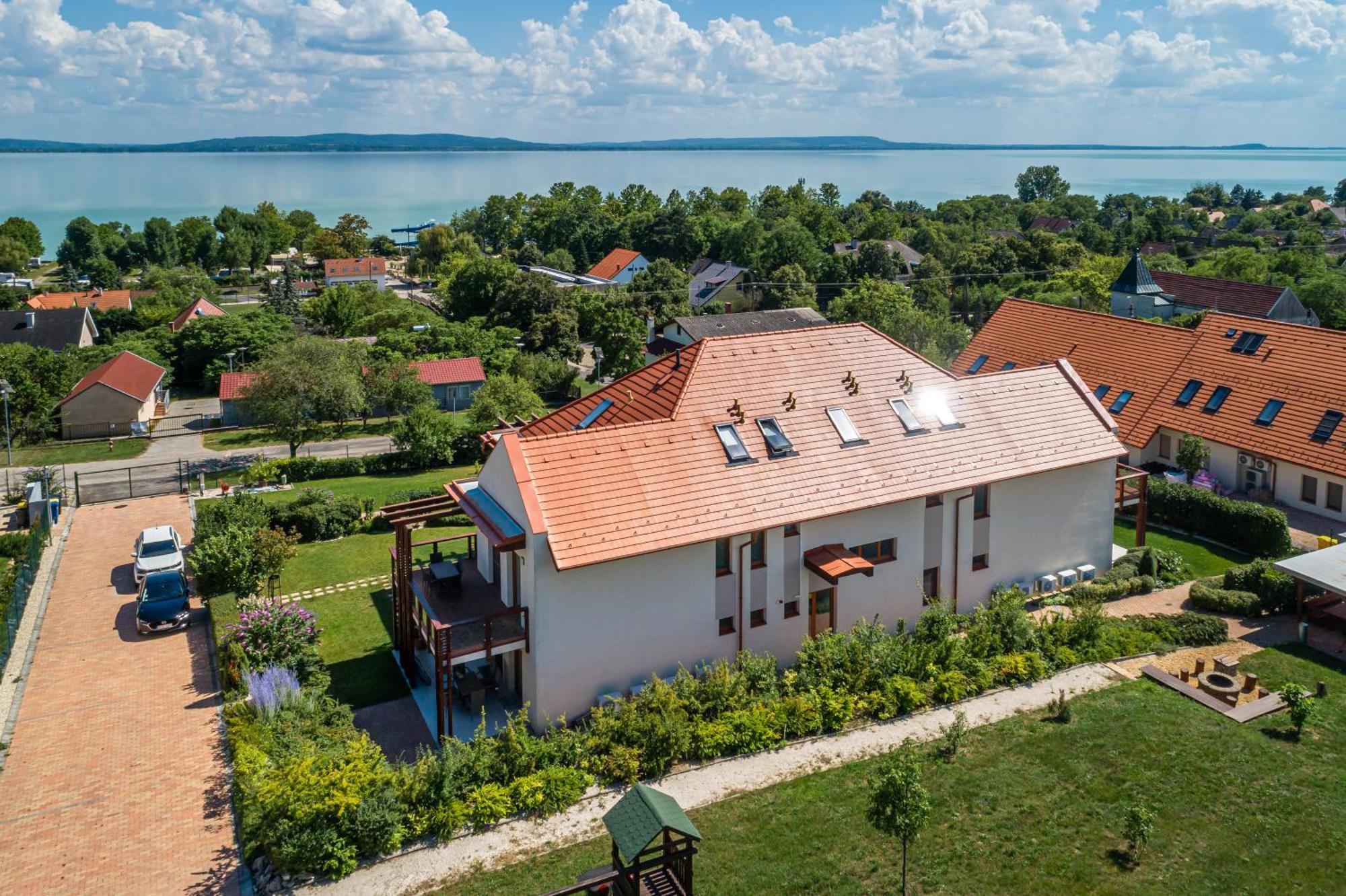 Aranymandula Apartmanok Balatonakali Exterior foto