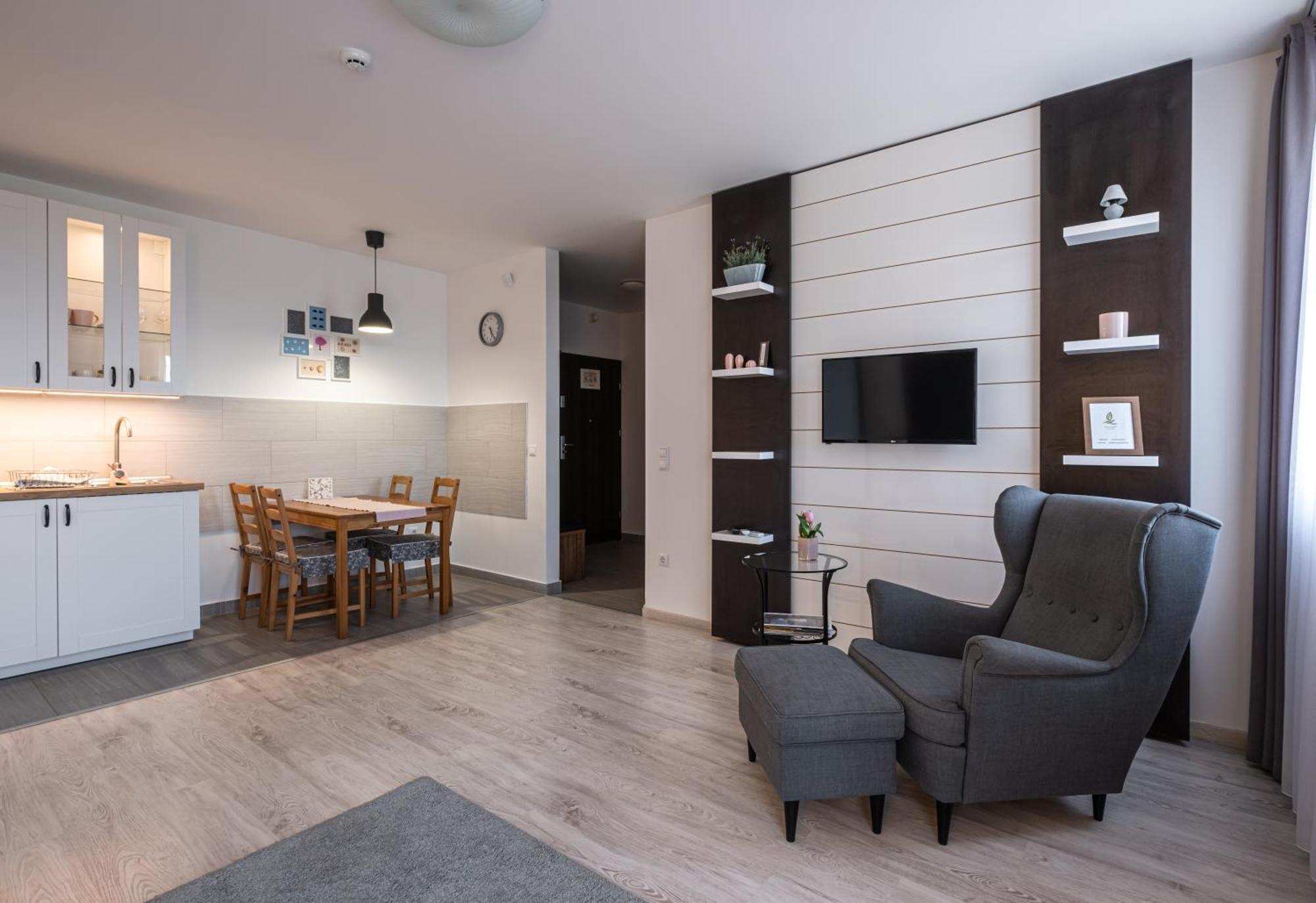 Aranymandula Apartmanok Balatonakali Exterior foto