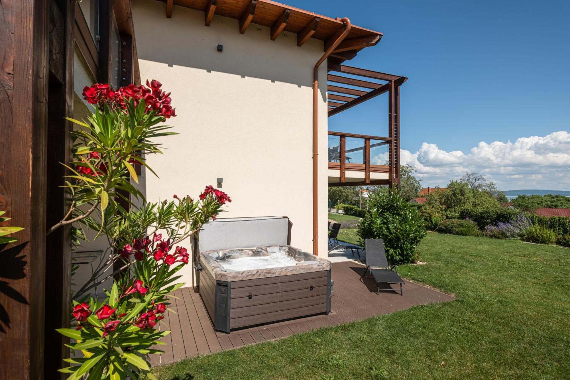 Aranymandula Apartmanok Balatonakali Exterior foto