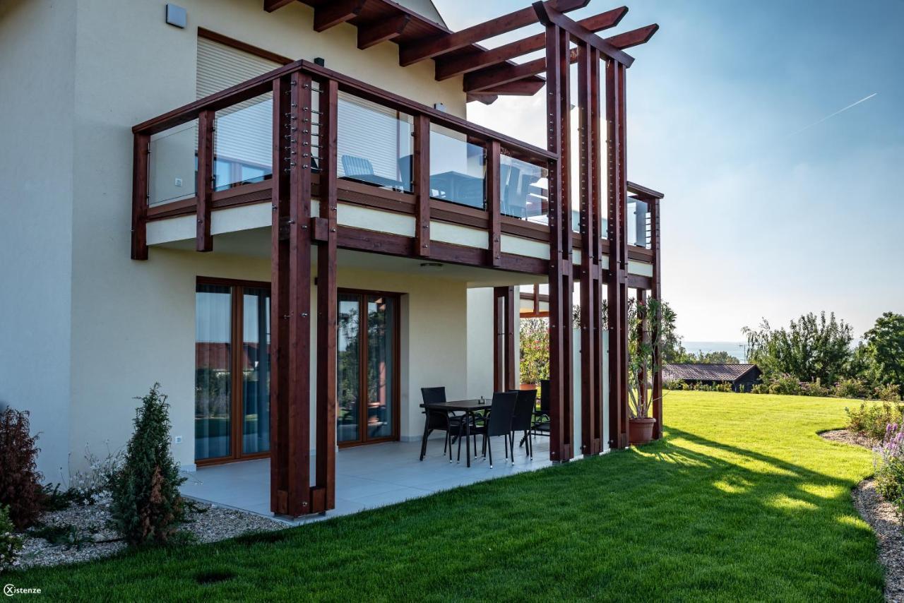 Aranymandula Apartmanok Balatonakali Exterior foto