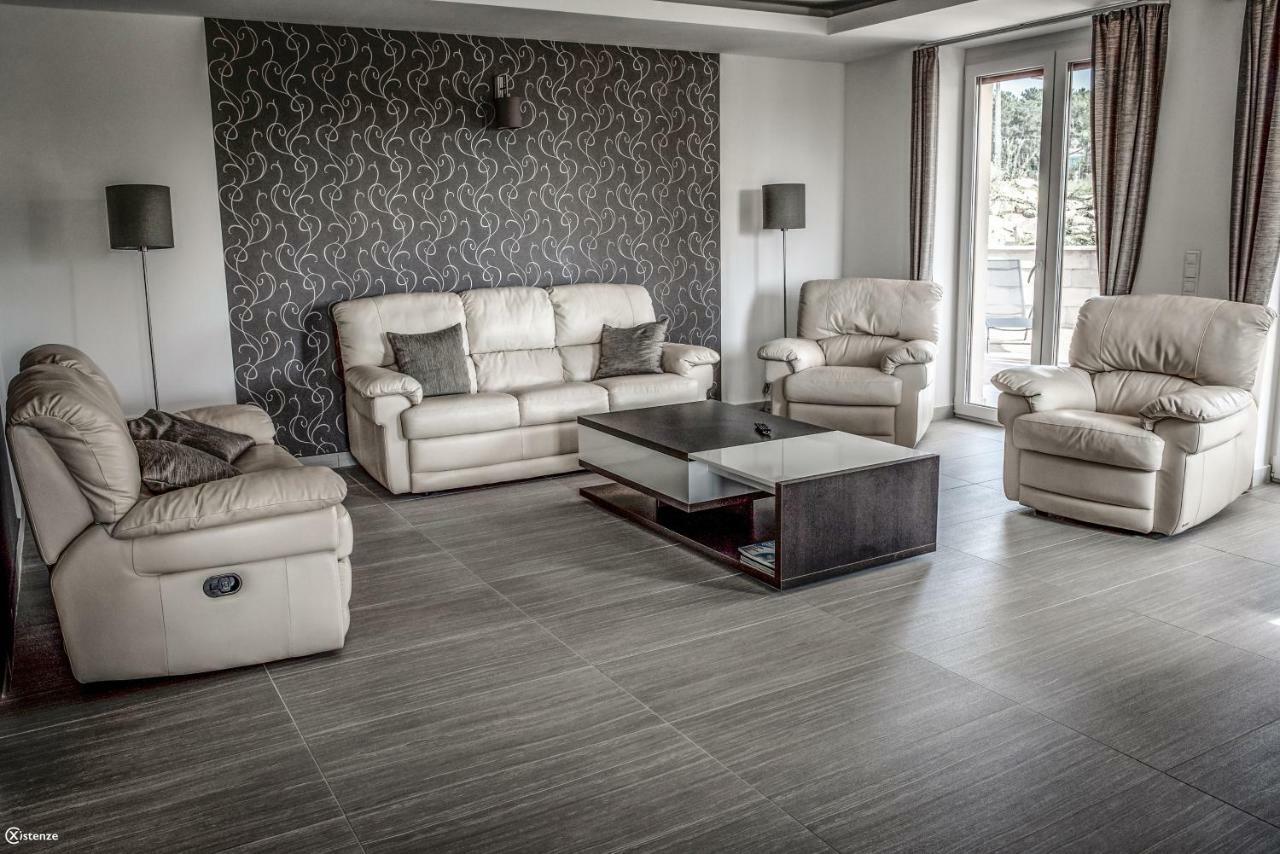 Aranymandula Apartmanok Balatonakali Exterior foto